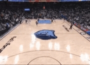 IM电竞游戏-包含尼克斯鏖战江苏队，莫兰特点燃赛场的词条