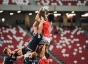 im电竞APP-赛场双城记，当诺坎普的呐喊遇见篮网队的叹息