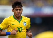 IM电竞官网入口-巨人的黄昏，当丹麦足球的冰冷效率，遇见里昂血脉里最后一抹古典余晖