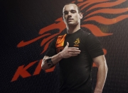 IM电竞游戏-逆袭风暴，红牛二队一人军团如何碾碎雷诺厂商梦