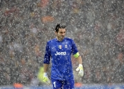 im电游游戏-圣城新王登基！米切尔49分血洗雷霆，马刺展现冠军级统治力