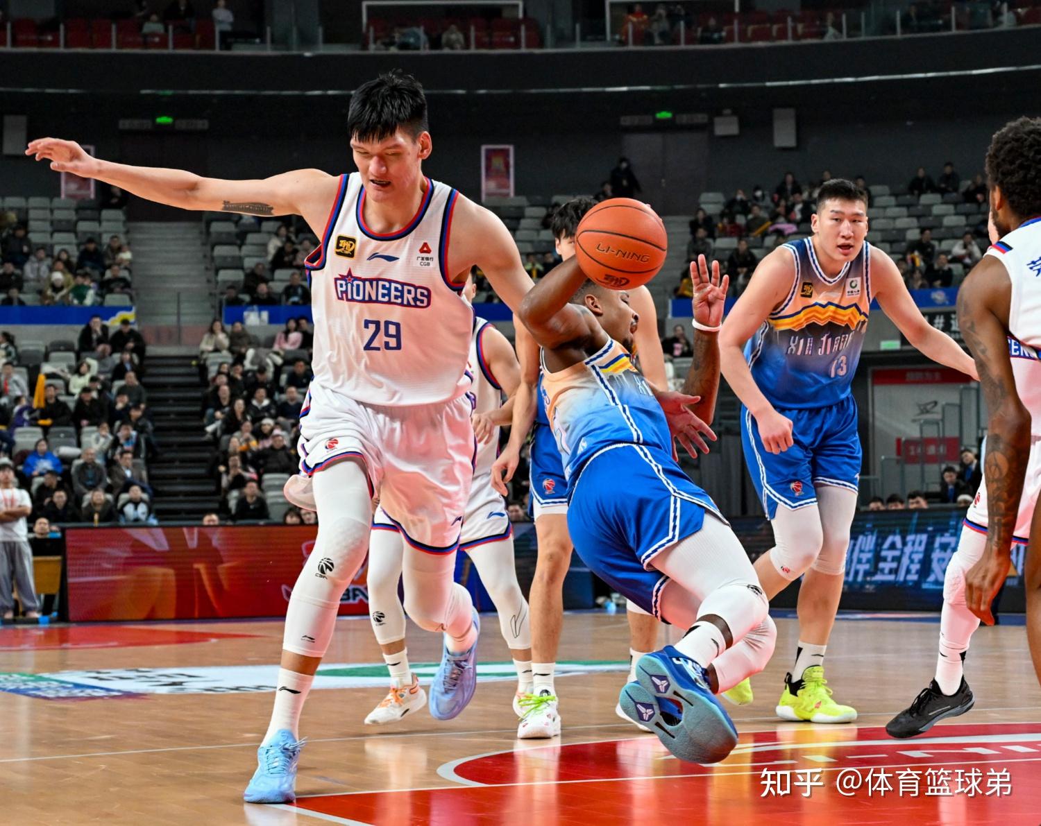 北京新疆交锋，两队战力对决谁会获胜？的简单介绍