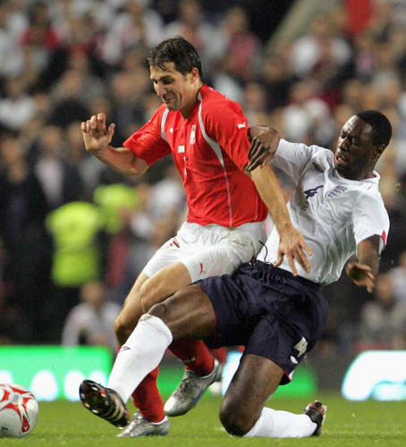 关于波兰与英格兰战成平局,势均力敌的信息 关于波兰与英格兰战成平局,势均力敌的信息