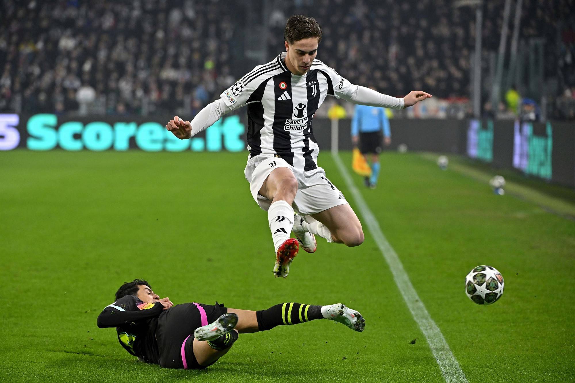 关于尤文图斯主力大将表现出众，赢得赞誉的信息