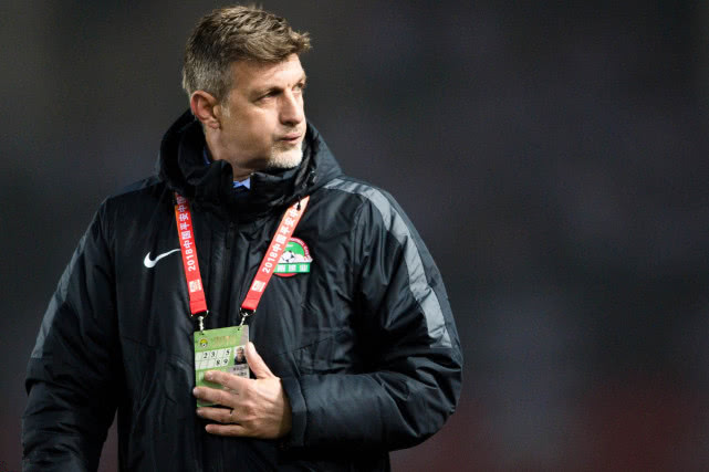 建业接连主场失利，降级压力不断增大