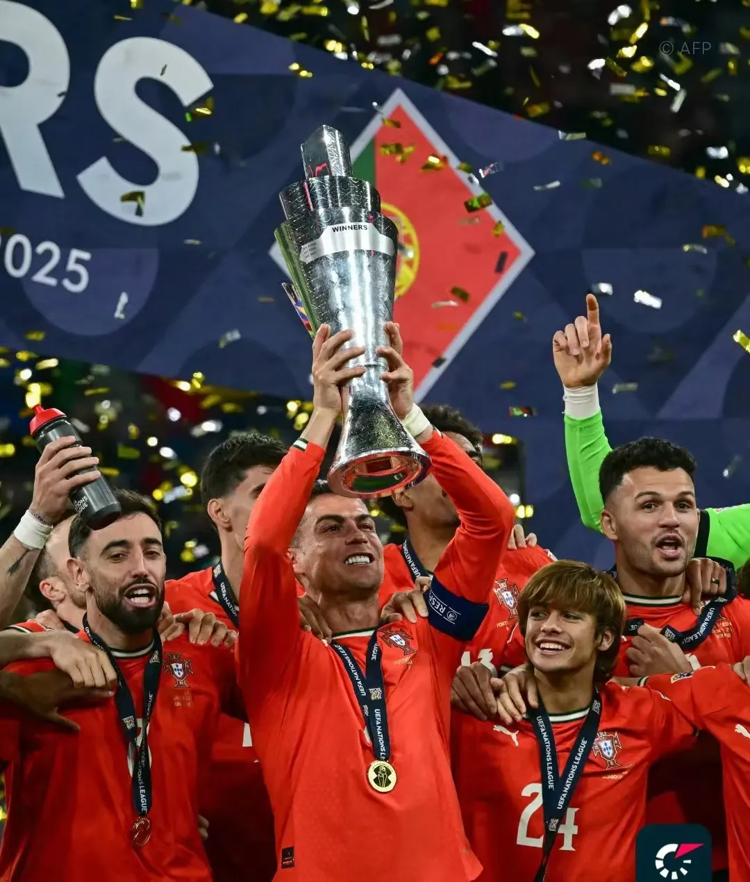 包含罗马尼亚主场逆转克罗地亚，成功杀入欧预赛半决赛的词条