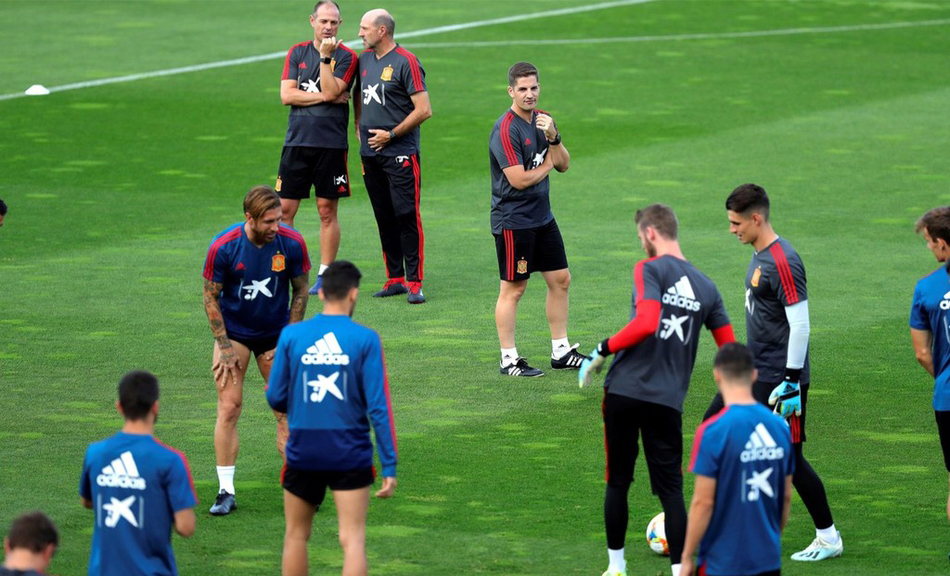 西班牙足球教练团队整容计划