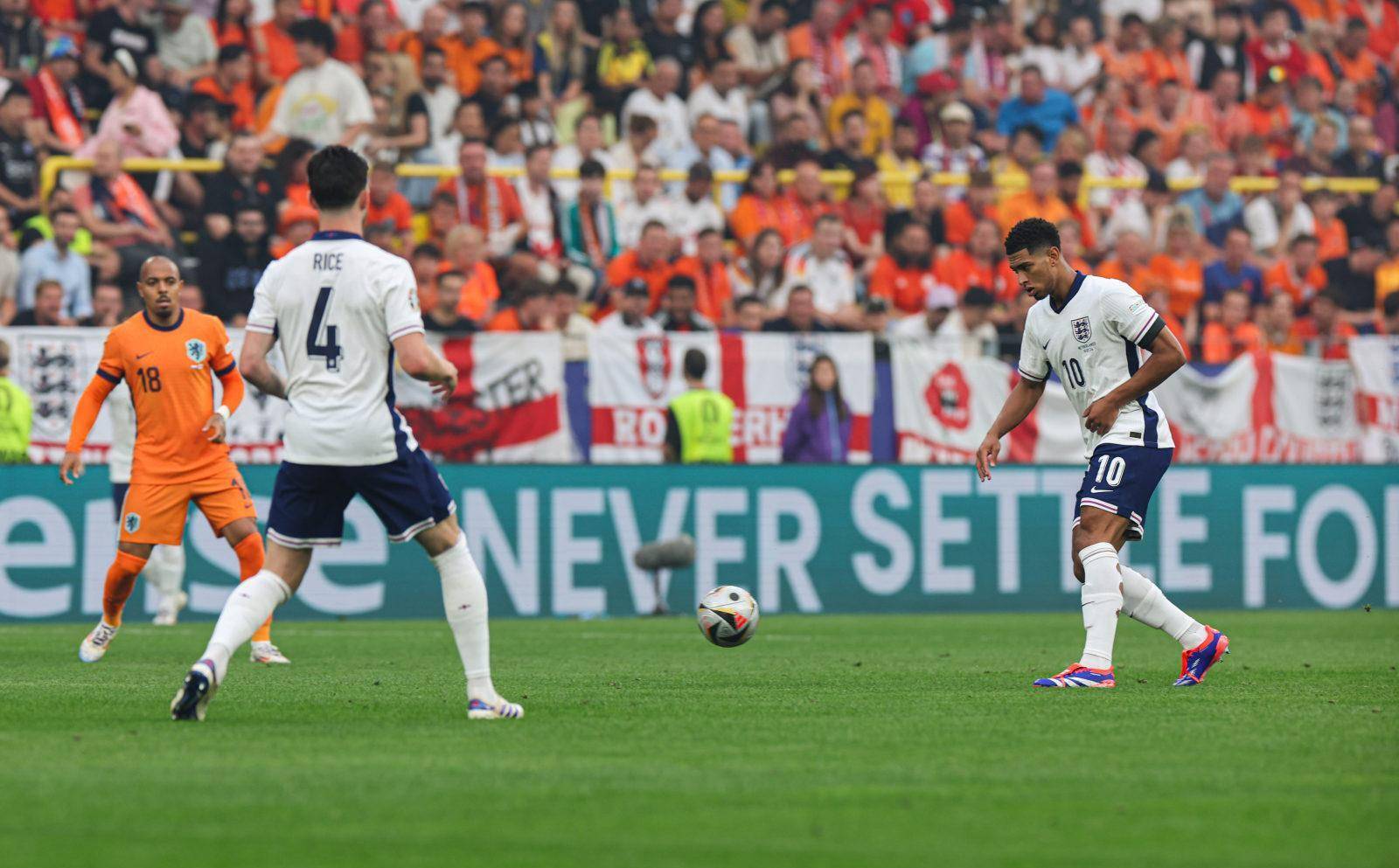 欧洲杯资格赛：国家队場场胜出，轻松晋级