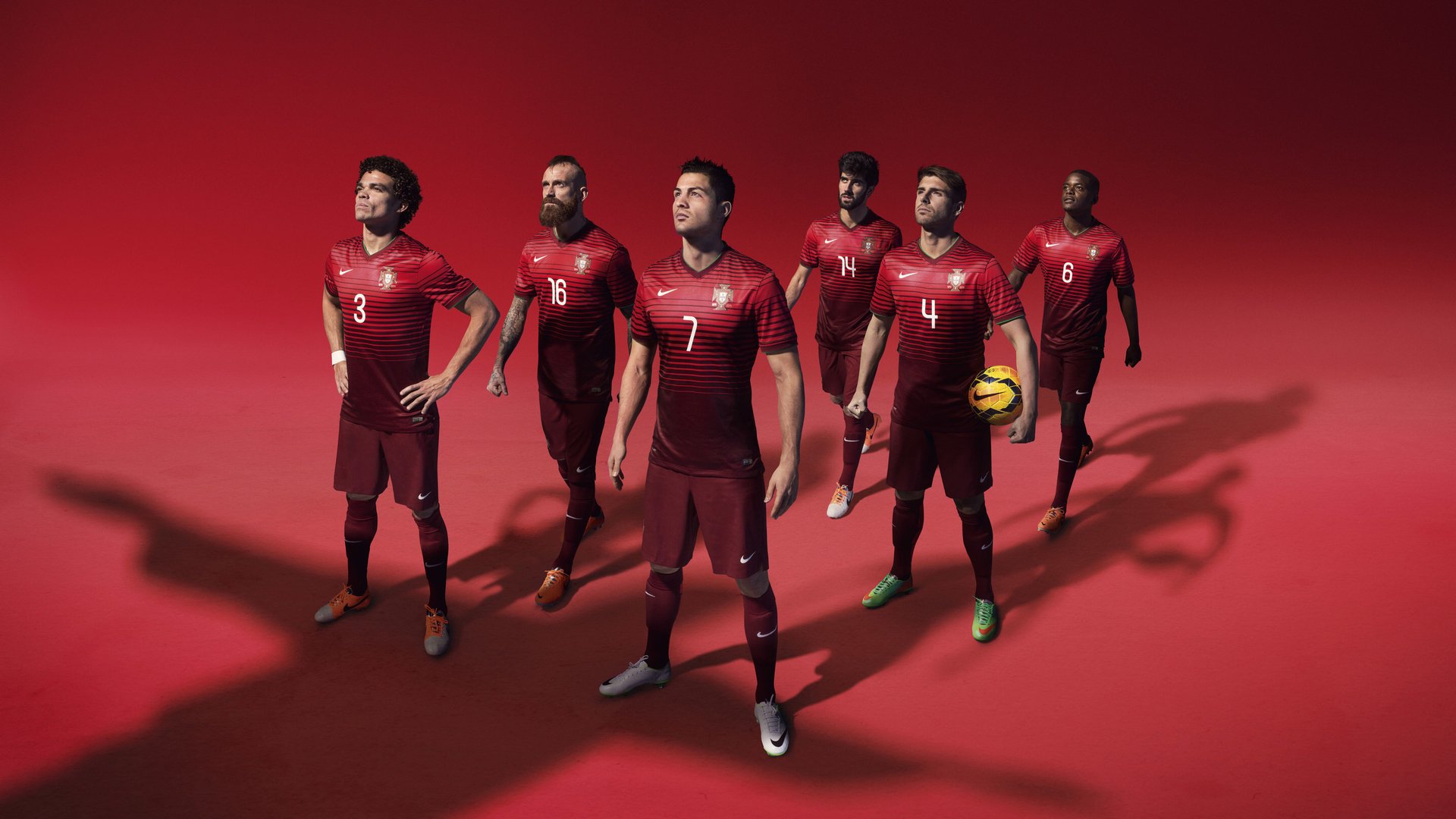 当三狮披上蓝袍,卡马文加在伦敦午夜的独角戏