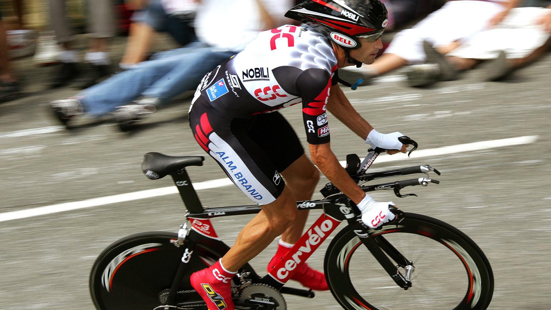 戴维斯杯逆转拉沃尔杯，兹维列夫的国家战歌