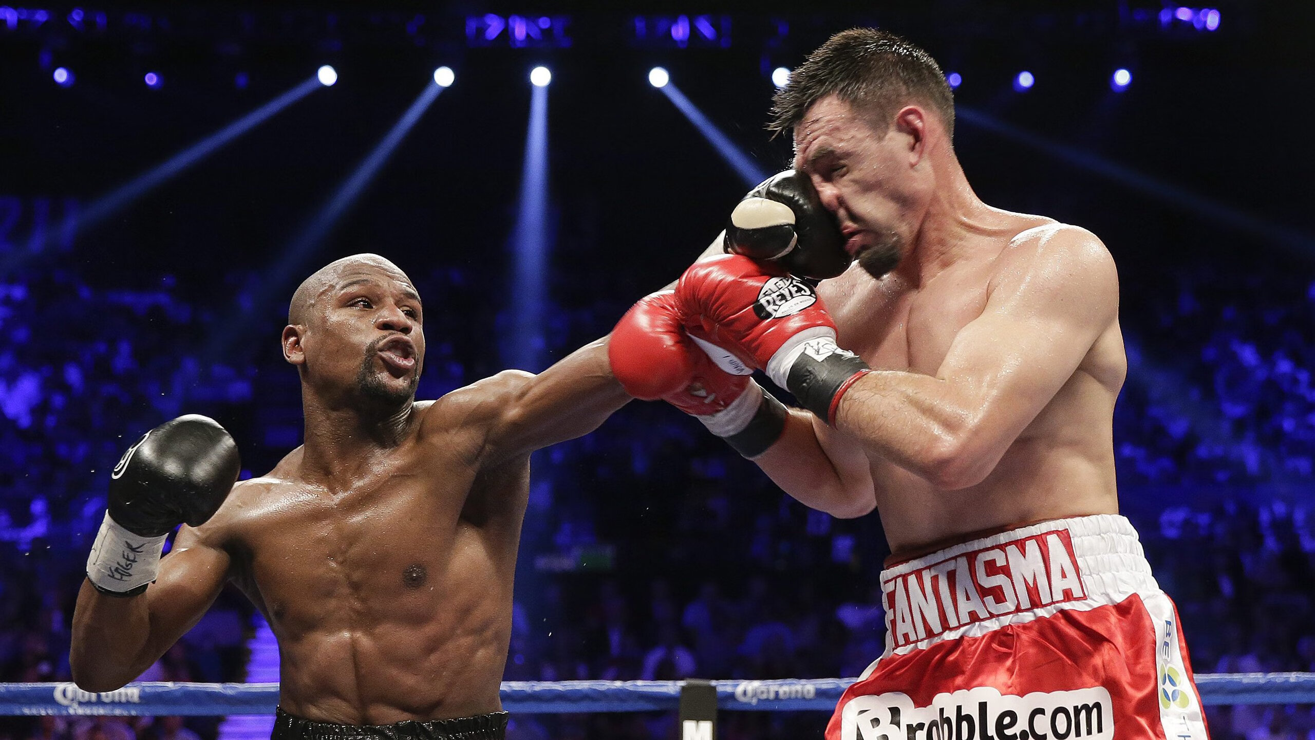 王座双生,西西帕斯如何以截然相反的方式,在美网与总决赛的修罗场中登顶