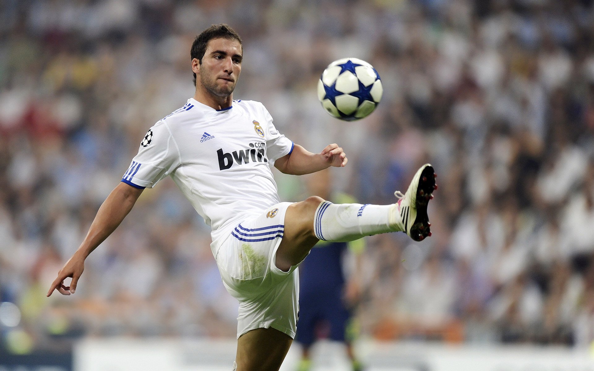 马赛翻盘曼城，罗德里统治全场，亦难阻命运棋局