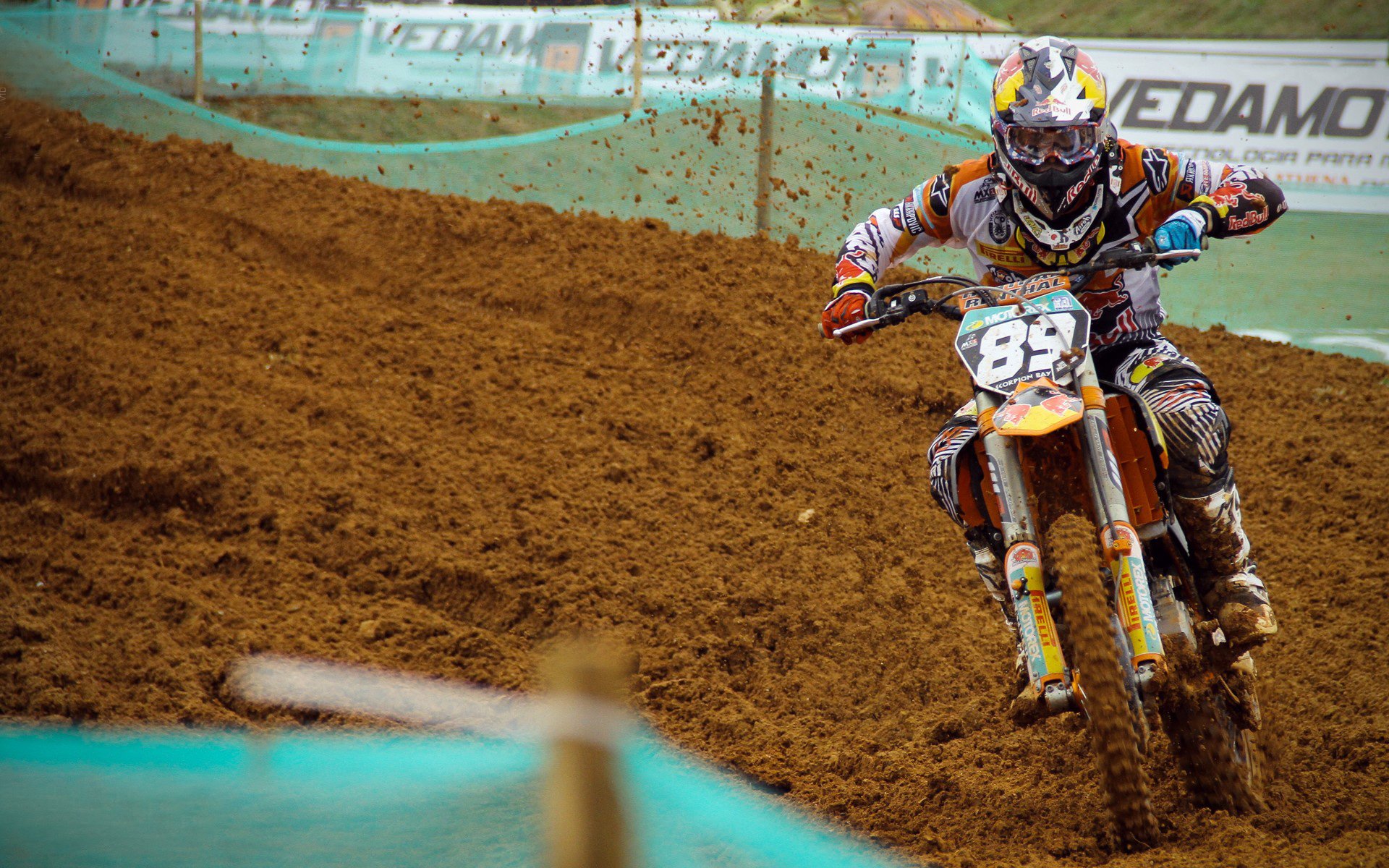 亚平宁风暴席卷温布利，卡拉斯科的文艺复兴式统治与英格兰的足球失语