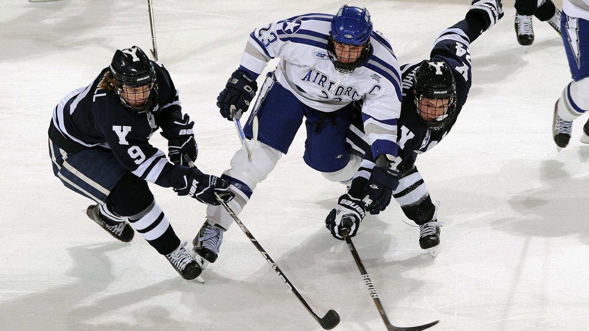 绝境与奇迹，兹维列夫ATP总决赛险胜，铸就拉沃尔杯历史唯一性